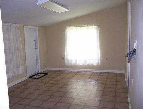 3rd image of 4916 Sandalwood St