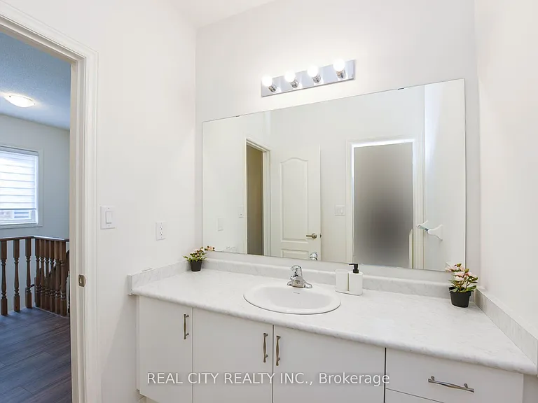 38 Silver Meadow Gdns — Photo 30