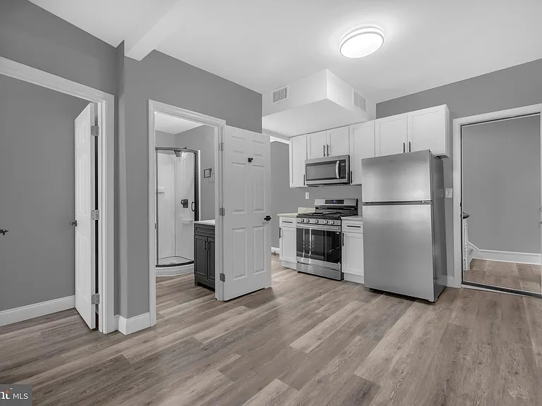 1725 Hollins St #3 — Photo 6