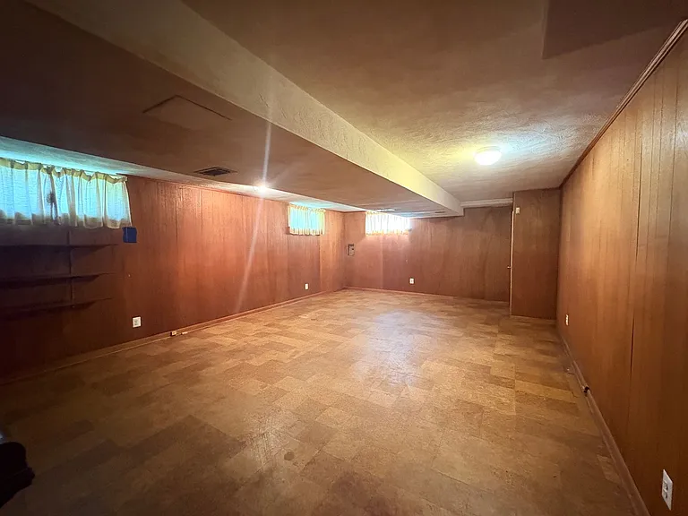 6192 Northwood Dr — Photo 20