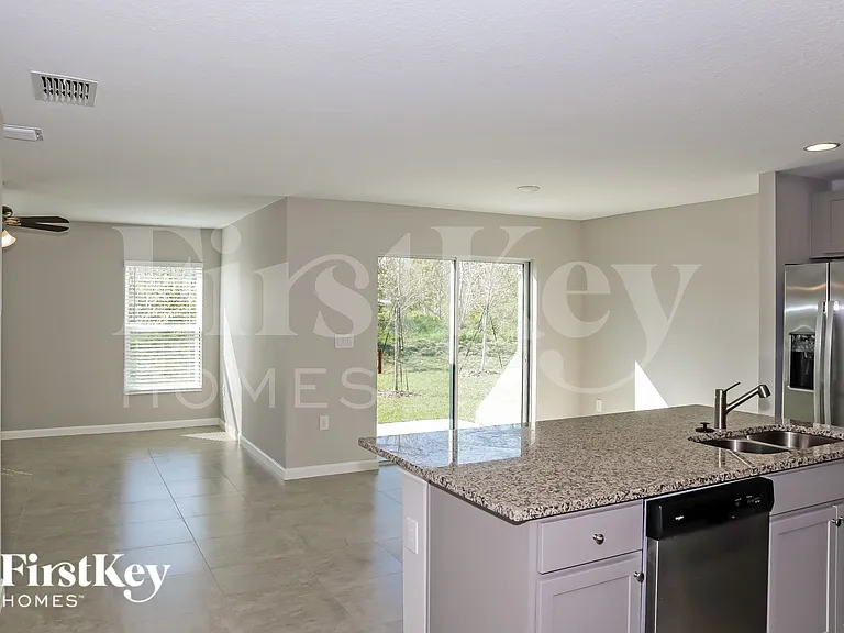 220 Southern Breeze Loop — Photo 4