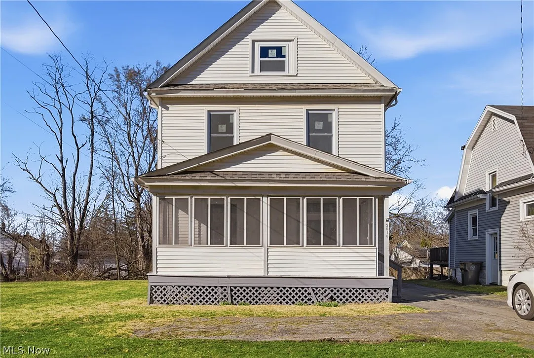 2016 Point View Ave photo 1