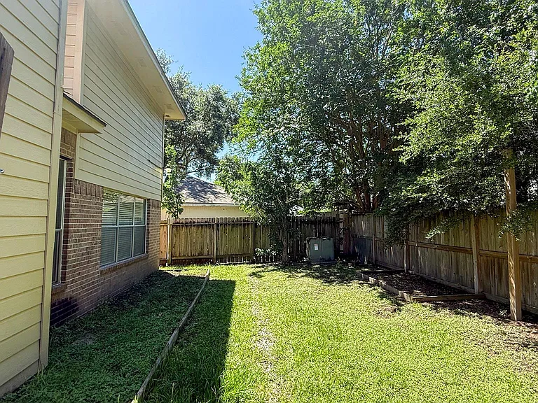 7319 Mountain Valley Dr — Photo 22