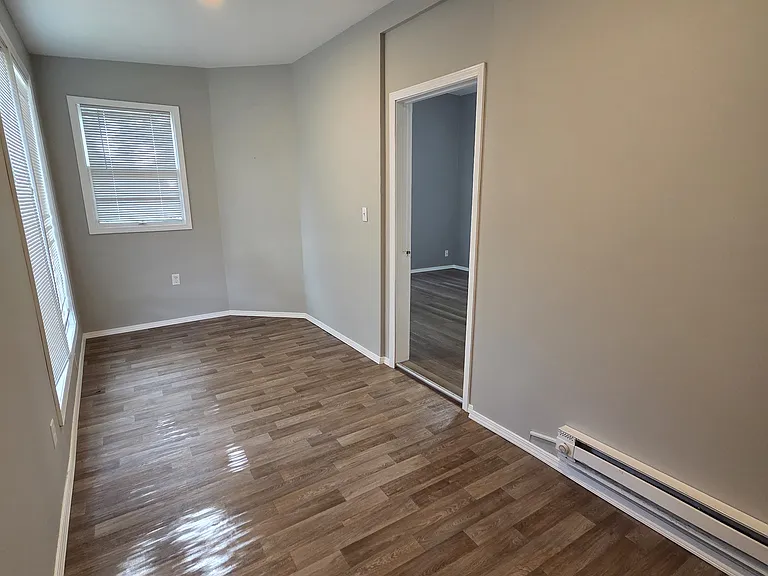1595 Van Buren Ave #1 — Photo 5