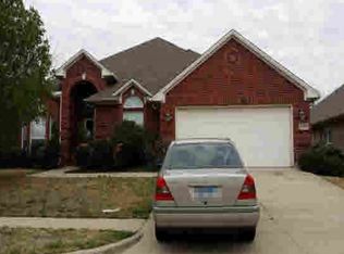 1208 Badbury Ln, Grand Prairie, TX 75052