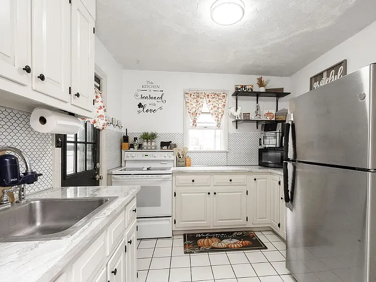 178 S Roland St — Photo 10