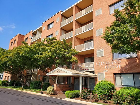 2nd image of 1931 N Cleveland St APT 503