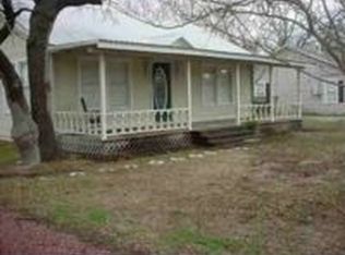 535 W Vaughan St, Bertram, TX 78605