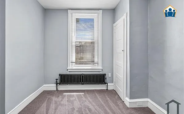 950 E Russell St — Photo 17