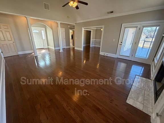 5th image of 2405 Twin Creek Ct SW