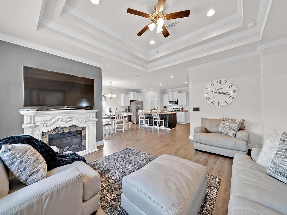 1st image of 102 Eagle Haven Dr