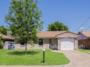 8428 Raymond Ave, White Settlement, TX 76108