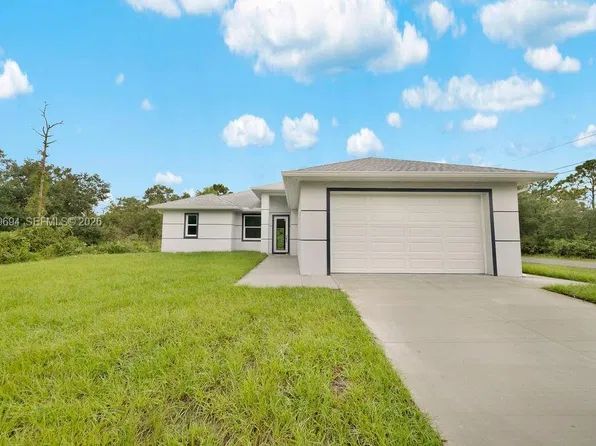 607 W 6th Street Cpe, Coral, FL 33972