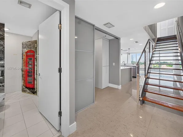 2950 NE 188th St APT 406, Aventura, FL 33180