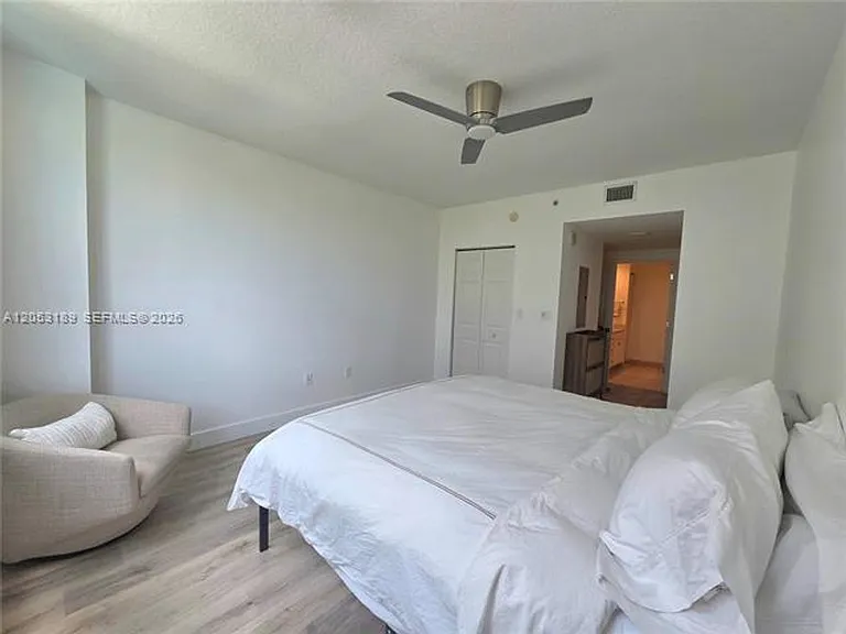 2000 N Bayshore Dr #CU-507 — Photo 13