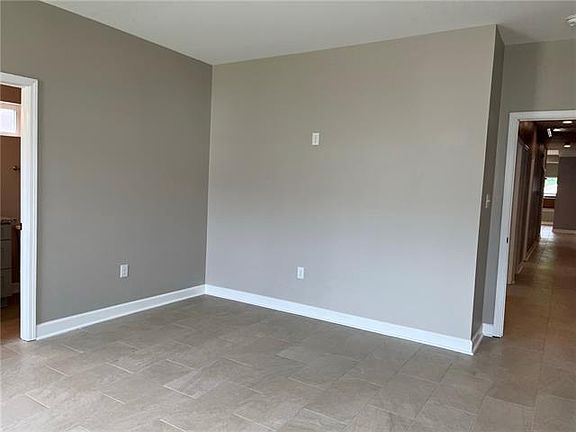 5th image of 5119 Oak Dr