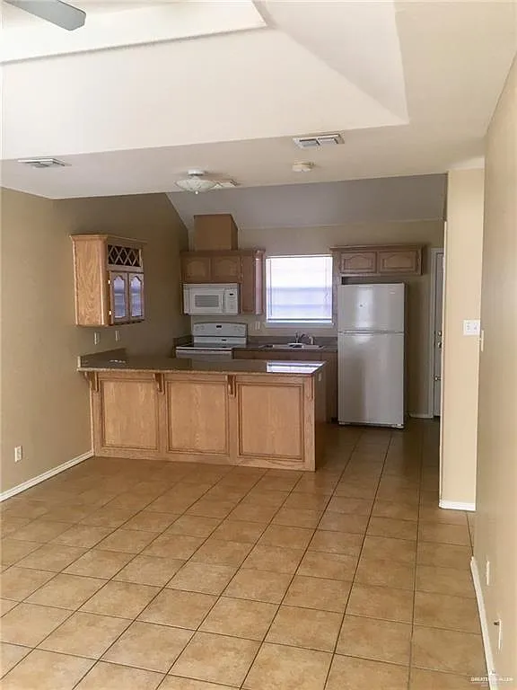 1 bed, 1.0 bath, 720 sqft, $680 — Photo 3