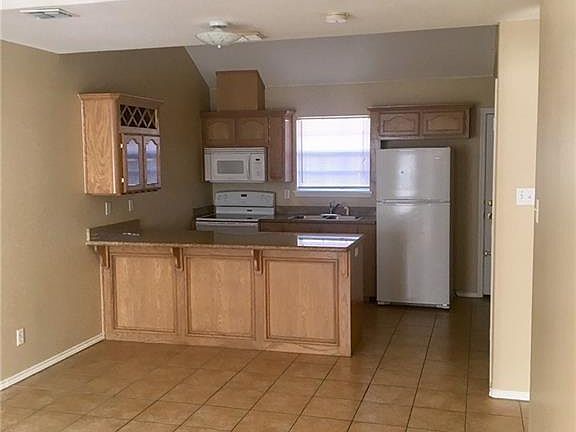 3rd image of 2501 Toledo Ave APT 26