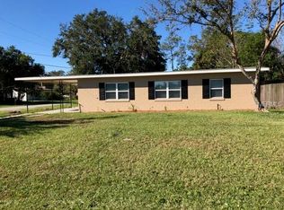 1201 Penn St, Leesburg, FL 34748