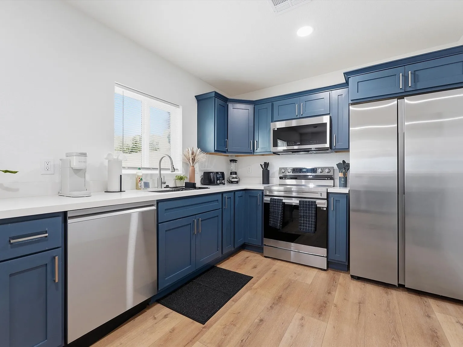 2 bed, 1444 sqft, $2,200 — Photo 3