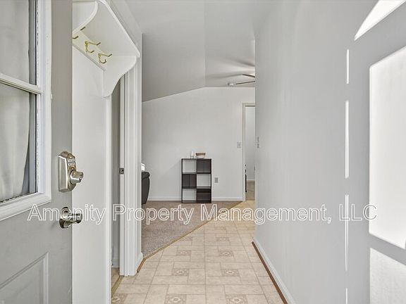 4th image of 121 Yorkshire Dr #1