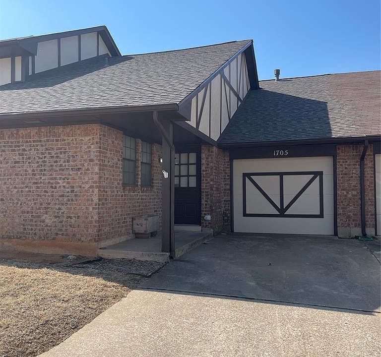 1st image of 1705 Queens Towne
