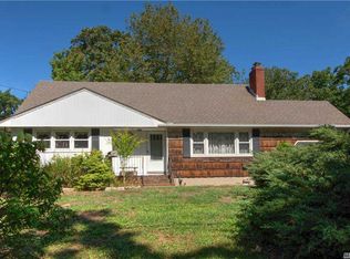 11 Sun Rd, Rocky Point, NY 11778