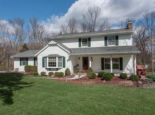 2561 Devils Backbone Rd, Cincinnati, OH 45233