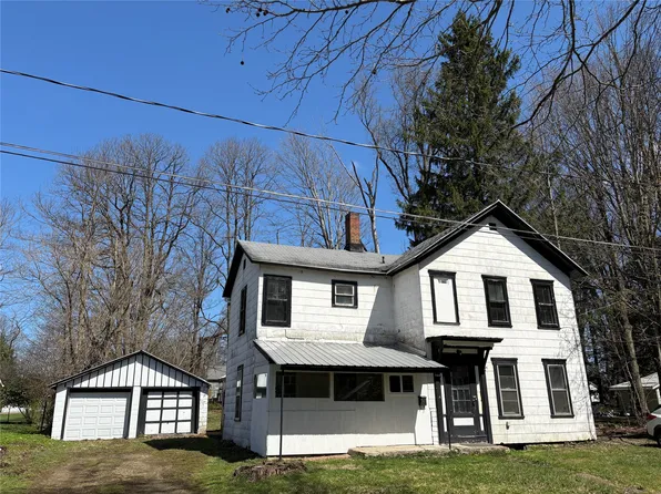 249 W Frederick St, Corry, PA 16407