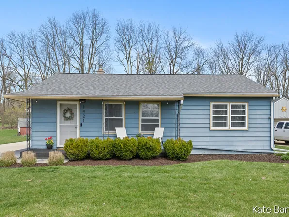 1421 Aberdeen St NE, Grand Rapids, MI 49505