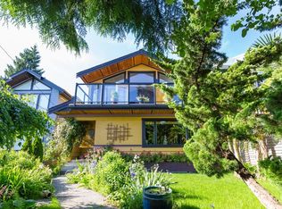 332 Lonsdale Ave, North Vancouver, BC