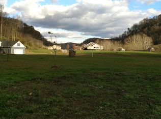 222 Otterbein Dr, Glenville, WV 26351