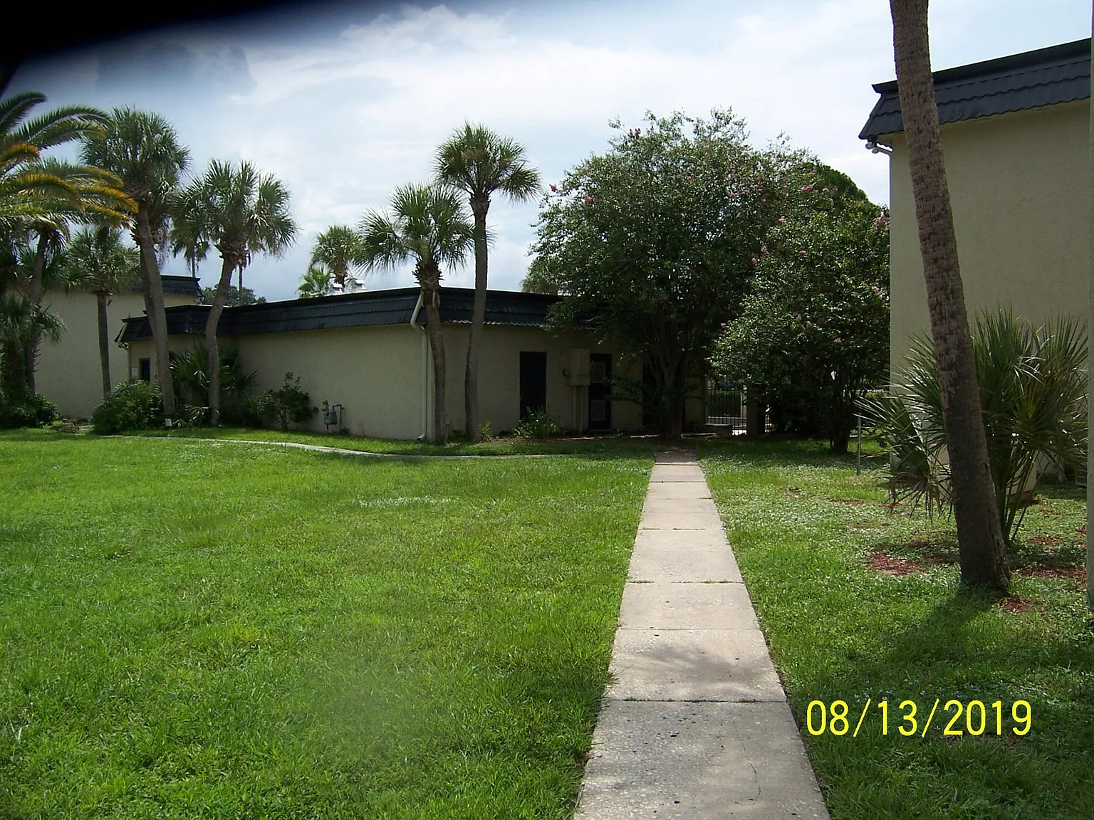 2 bed, 984 sqft, $995 — Photo 3