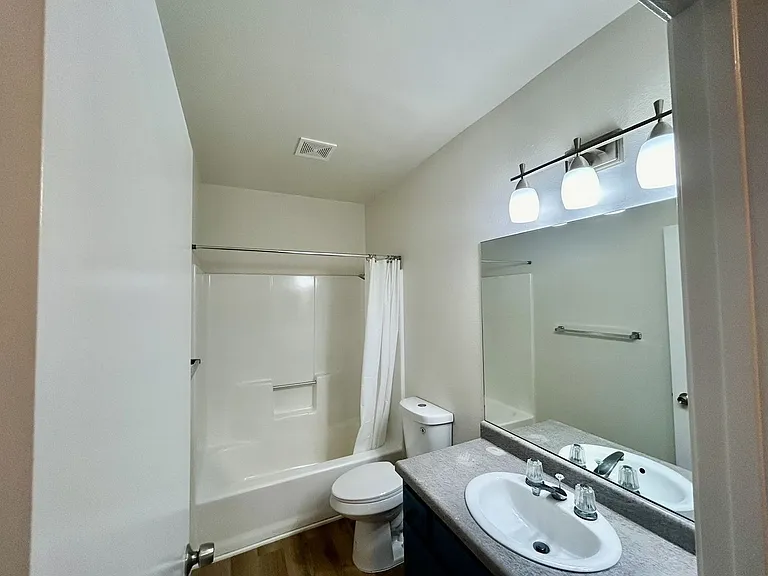 1340 W 255th St #1 — Photo 8