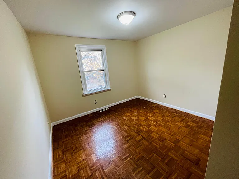 157 Fairgreen Dr #RIGHT — Photo 16