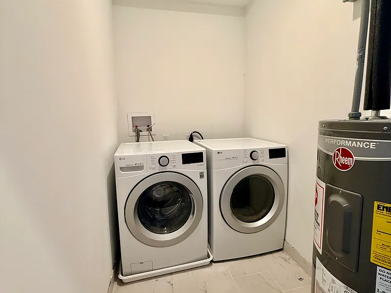 1302 N Marshall St #2 — Photo 32