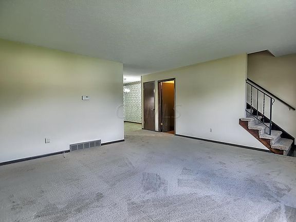 5th image of 3822 Queen Anne Pl
