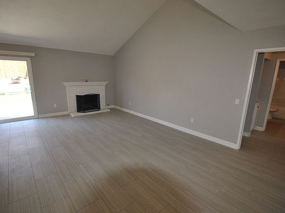 4th image of 12403 Vivienda Ave