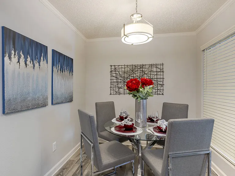 Brixton McKinney Apartments — Photo 6