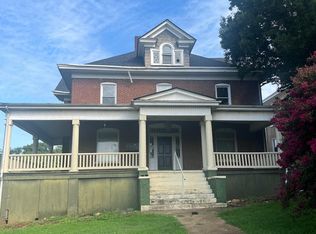 813 13th St SW #&-821, Roanoke, VA 24016