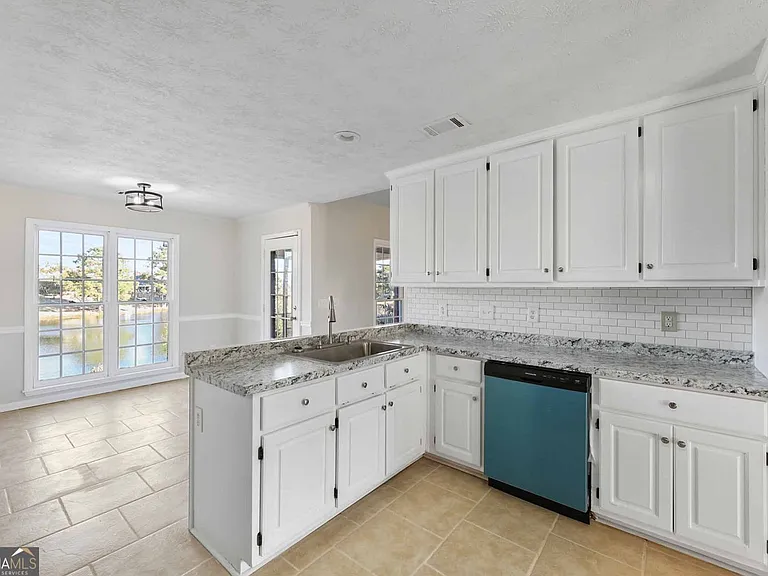 7988 Westlake Dr — Photo 22