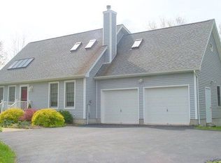 16 Ridge Rd, Salt Point, NY 12578