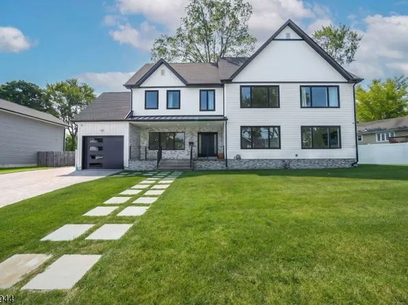 17 Meadow Rd, Clark Twp., NJ 07066