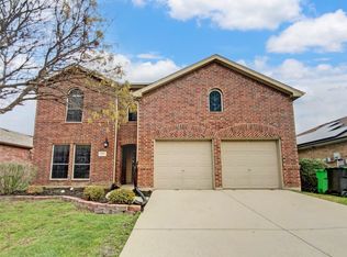 1817 Heron Dr, Aubrey, TX 76227