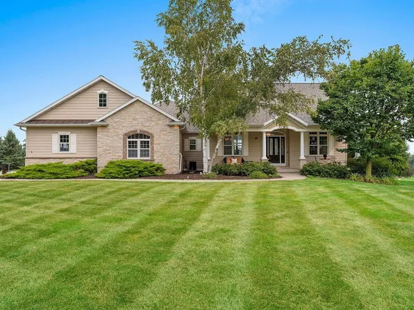 1707 Limestone Trl, De Pere, WI 54115