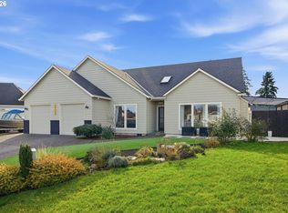 20165 Spy Glass Ct, Oregon City, OR 97045