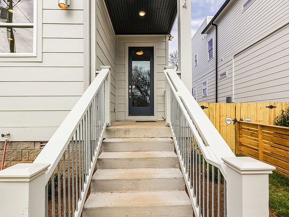 5th image of 14 Perkins St