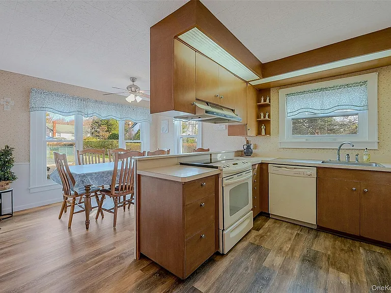 425 Old Shipyard Ln — Photo 7