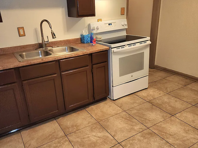 3622 Buchanan St — Photo 7