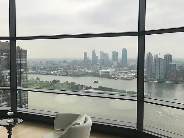 50 United Nations Plaza image 4 of 12